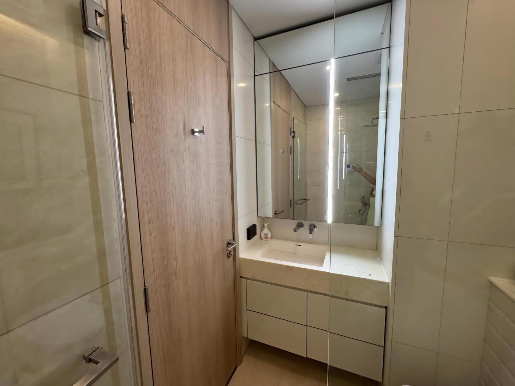 Large 5min From Ekkamai Bts Apartment *