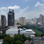 Large Apartment 5Min From Ekkamai Bts